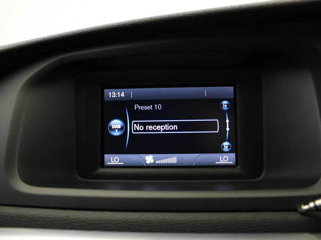 Volvo V40 2.0 T3 152 Inscription Winter Pack 17In Alloys Blue #20