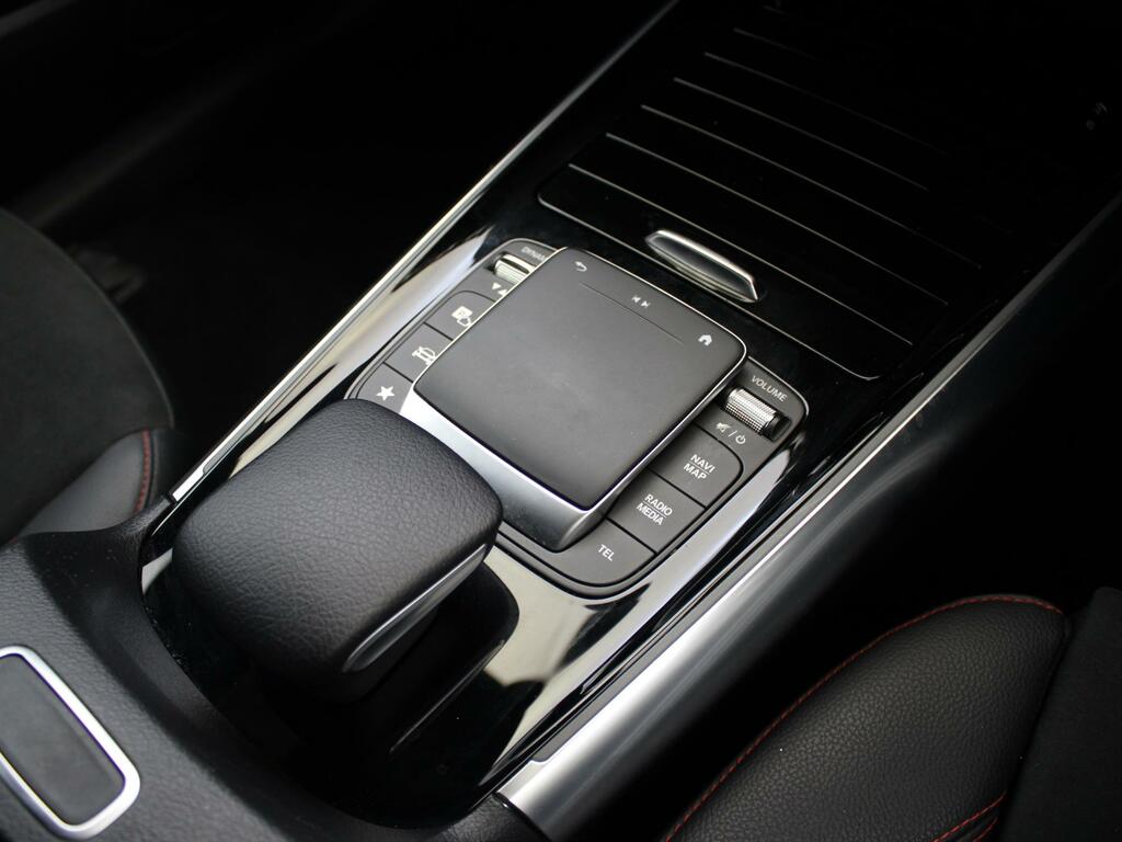 Mercedes-Benz EQA Mercedes 300 Estate Amg Line 168Kw 66.5Kwh White #26