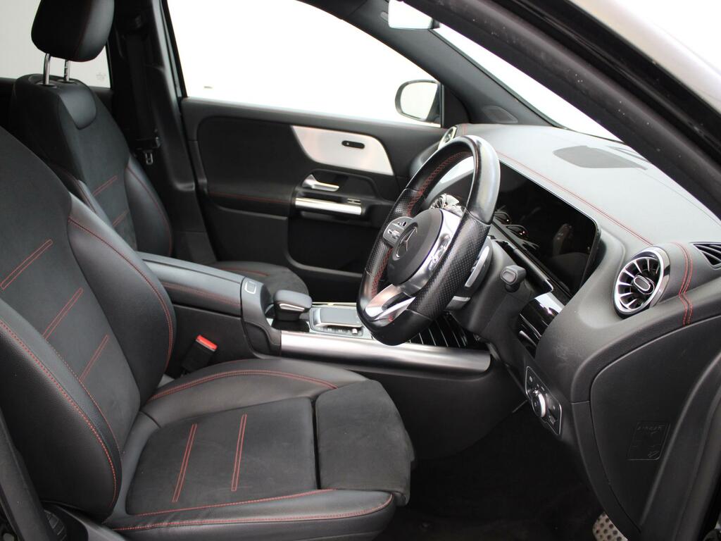 Mercedes-Benz EQA Mercedes 300 Estate Amg Line 168Kw 66.5Kwh White #9