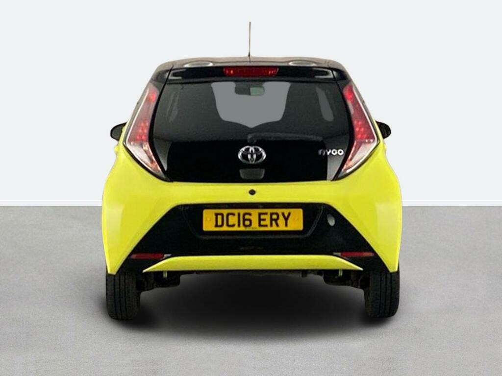 Toyota Aygo 1.0 Vvt-i X-cite 3 DC16ERY Yellow #4