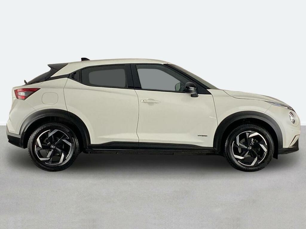 Nissan Juke 1.6 Hybrid N-connecta AMZ6350 White #2