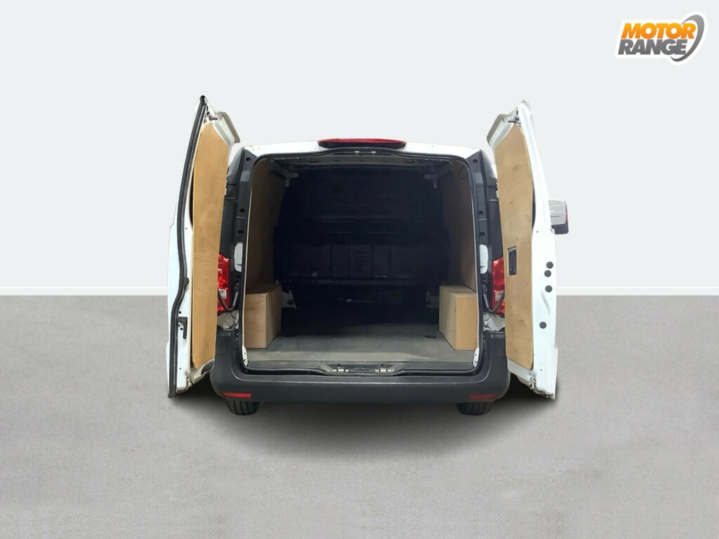 Mercedes-Benz eVito Evito Progressive L2 White #7