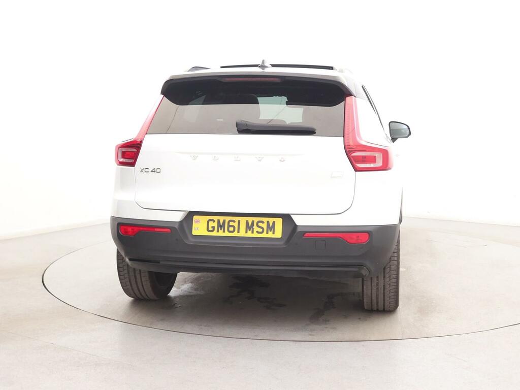 Volvo XC40 1.5 T5 Recharge Phev R Design Pro White #6