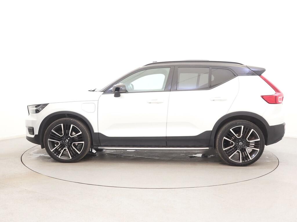 Volvo XC40 1.5 T5 Recharge Phev R Design Pro White #4