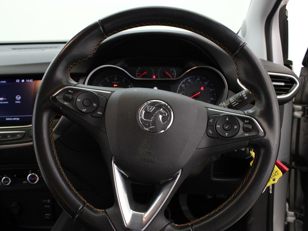 Vauxhall Crossland X Elite White #21
