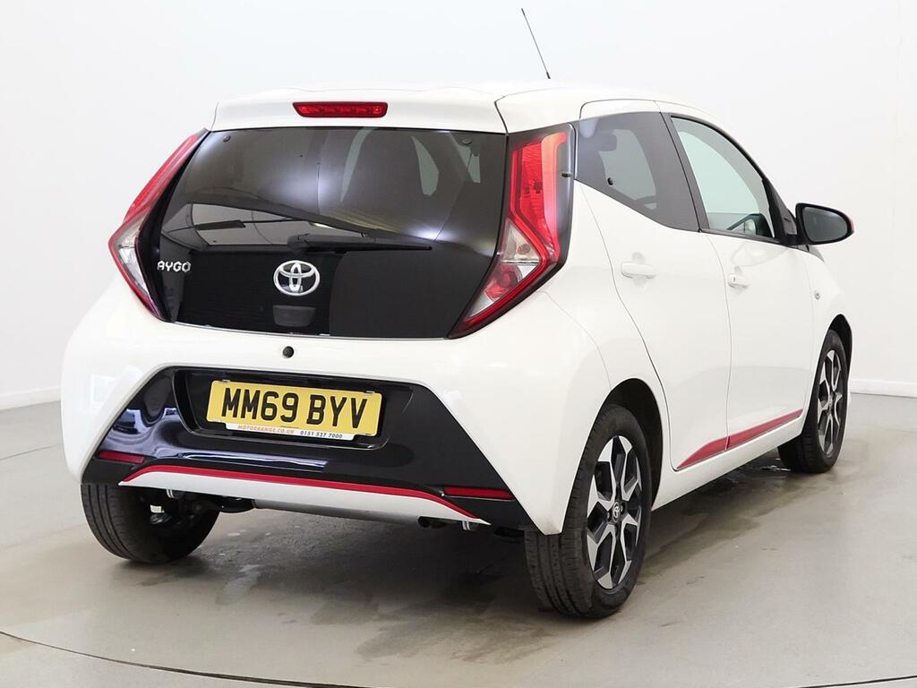 Toyota Aygo 1.0 Vvt-i X-trend White #5