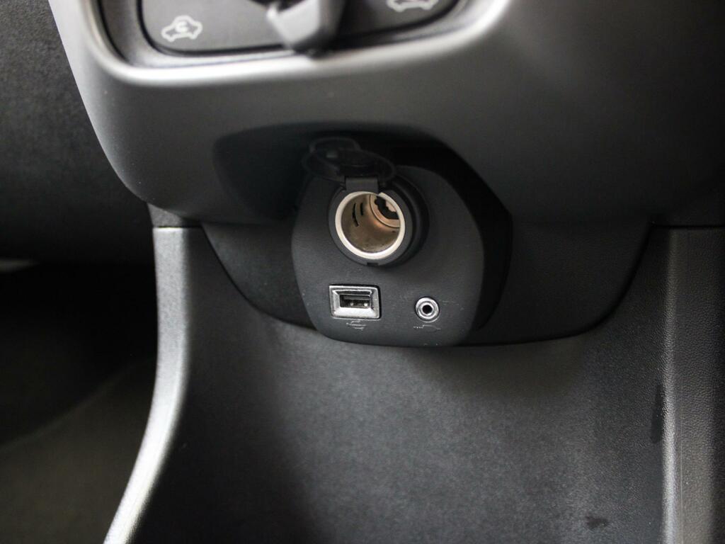 Toyota Aygo X-play Red #23