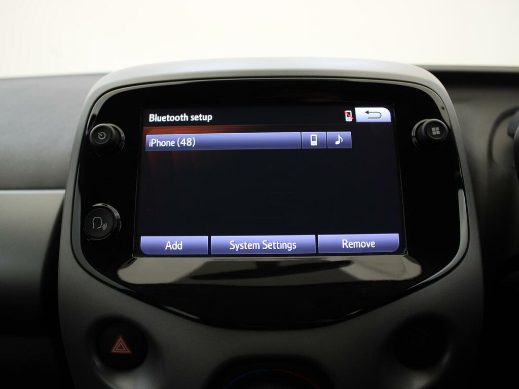 Toyota Aygo X-play Red #18