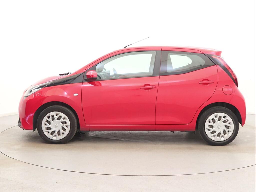 Toyota Aygo 1.0 Vvt-i X-play Red #4