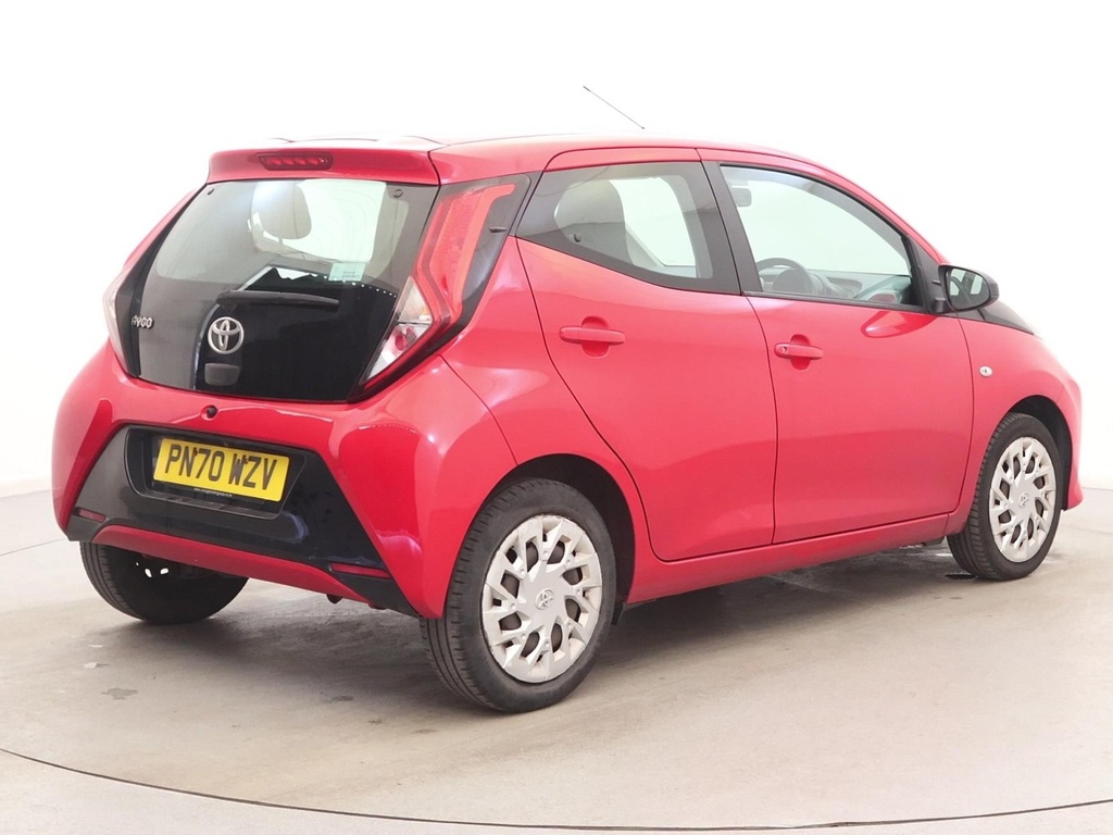 Toyota Aygo 1.0 Vvt-i X-play Red #5