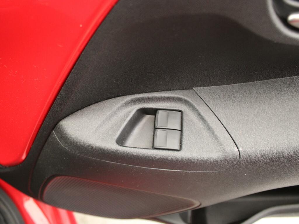 Toyota Aygo X-play Red #33