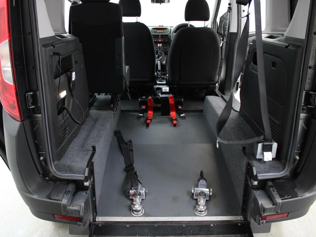 Fiat Doblo Easy White #40