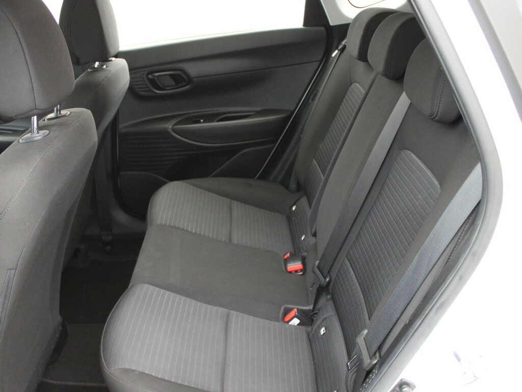 Hyundai I20 Hatchback Silver #9
