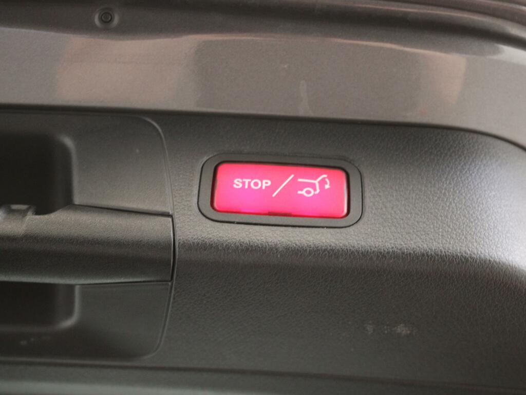 Mercedes-Benz B Class Amg Line Red #37