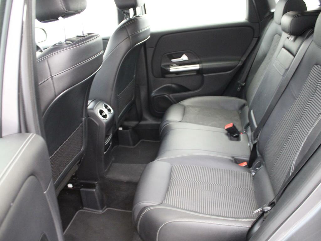 Mercedes-Benz B Class Amg Line Red #10