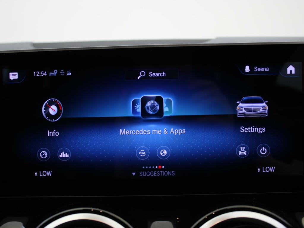 Mercedes-Benz B Class Amg Line Red #18