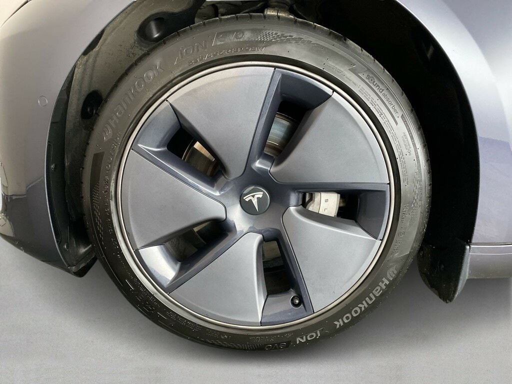 Tesla Model 3 Standard Range Plus Saloon Rwd Black #25