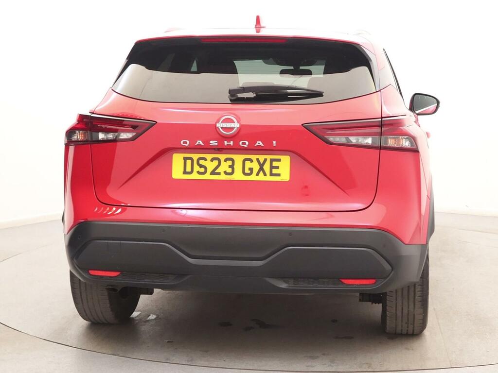 Nissan Qashqai 1.3 Dig-t Mh 158 Acenta Premium Xtronic DS23GXE Red #6