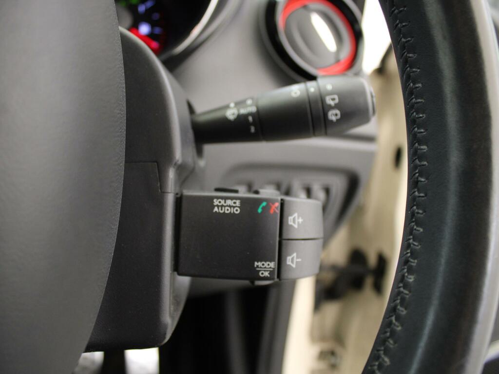 Renault Captur Captur Signature Nav Dci Black #37