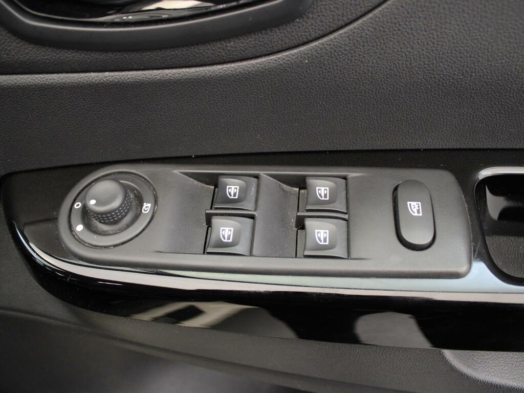 Renault Captur Captur Signature Nav Dci Black #40