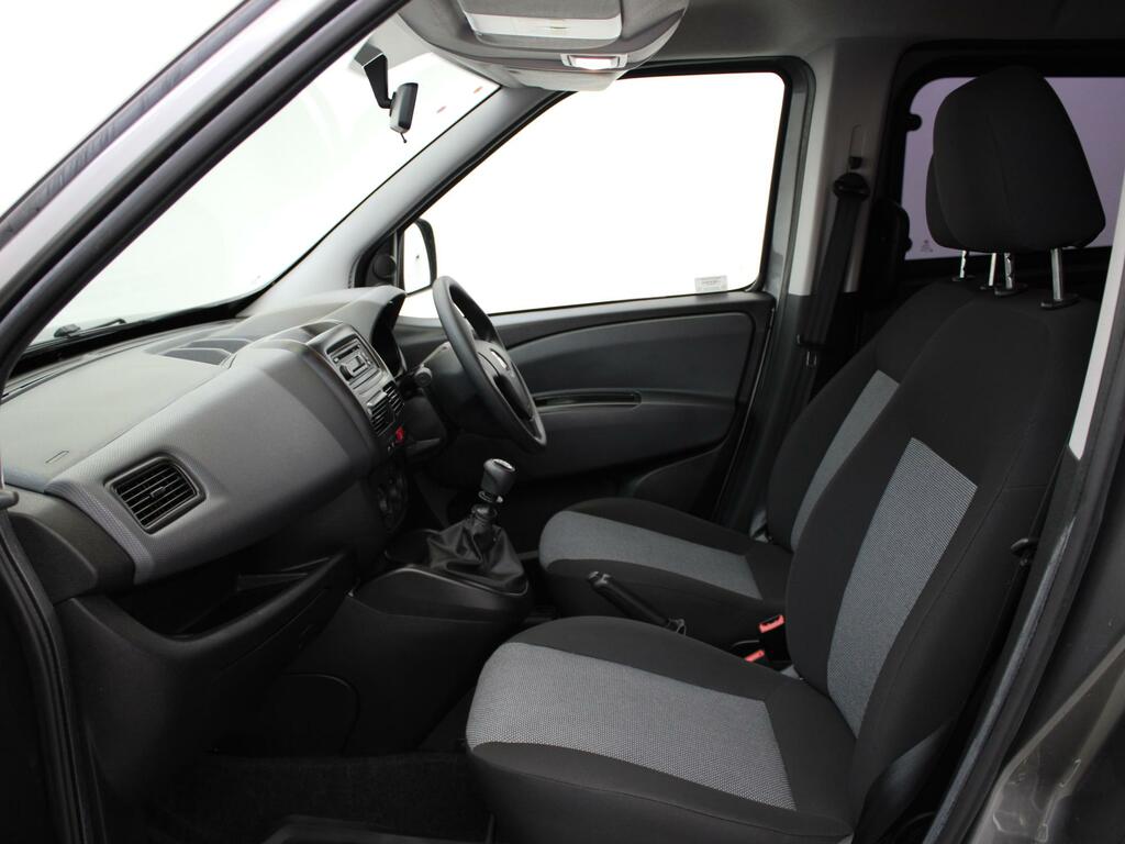 Fiat Doblo  White #10