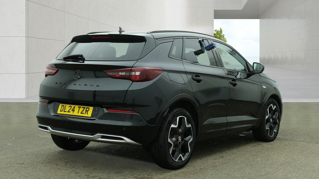 Vauxhall Grandland 1.2 Turbo Ultimate Black #4