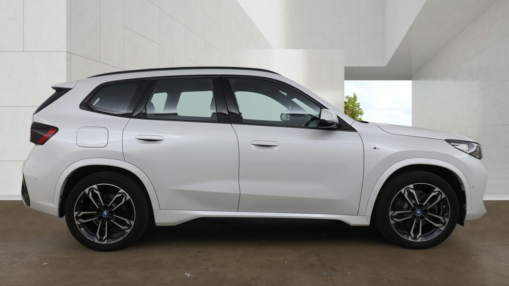 BMW iX1 230Kw Xdrive30 M Sport 65Kwh White #5