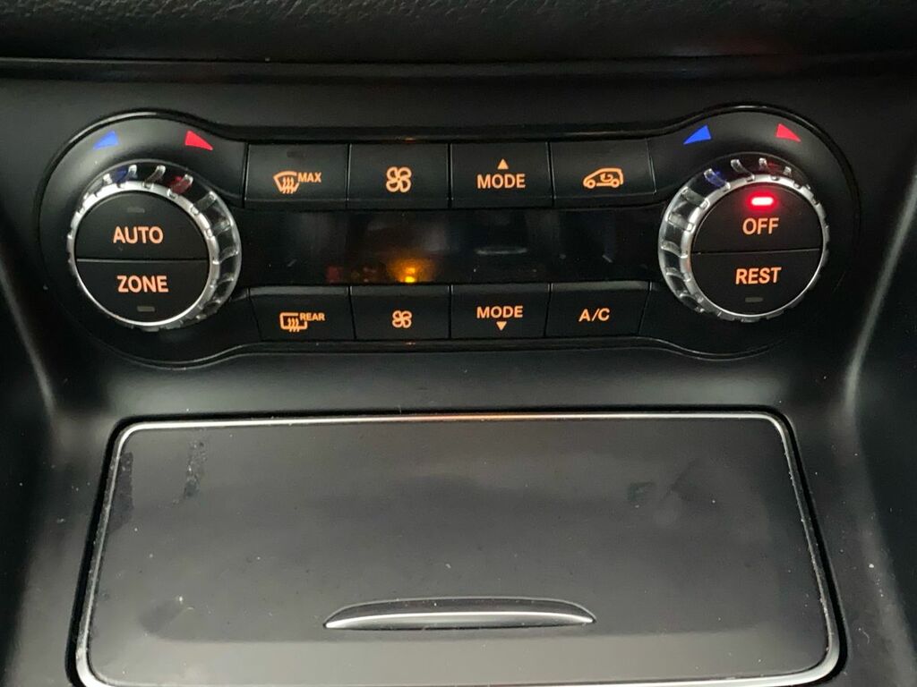 Mercedes-Benz CLA Class Cla 220 D Whiteart Silver #19