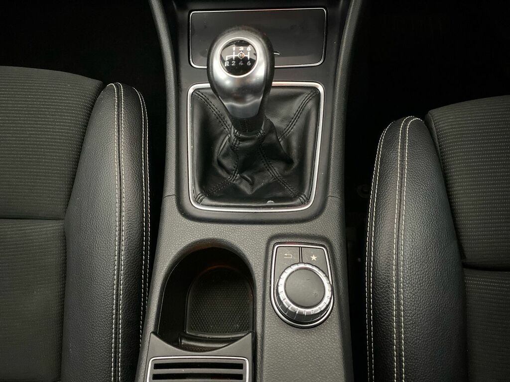 Mercedes-Benz CLA Class Cla 220 D Whiteart Silver #22