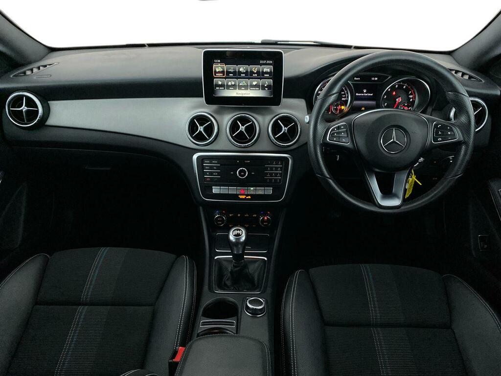 Mercedes-Benz CLA Class Cla 220 D Whiteart Silver #9