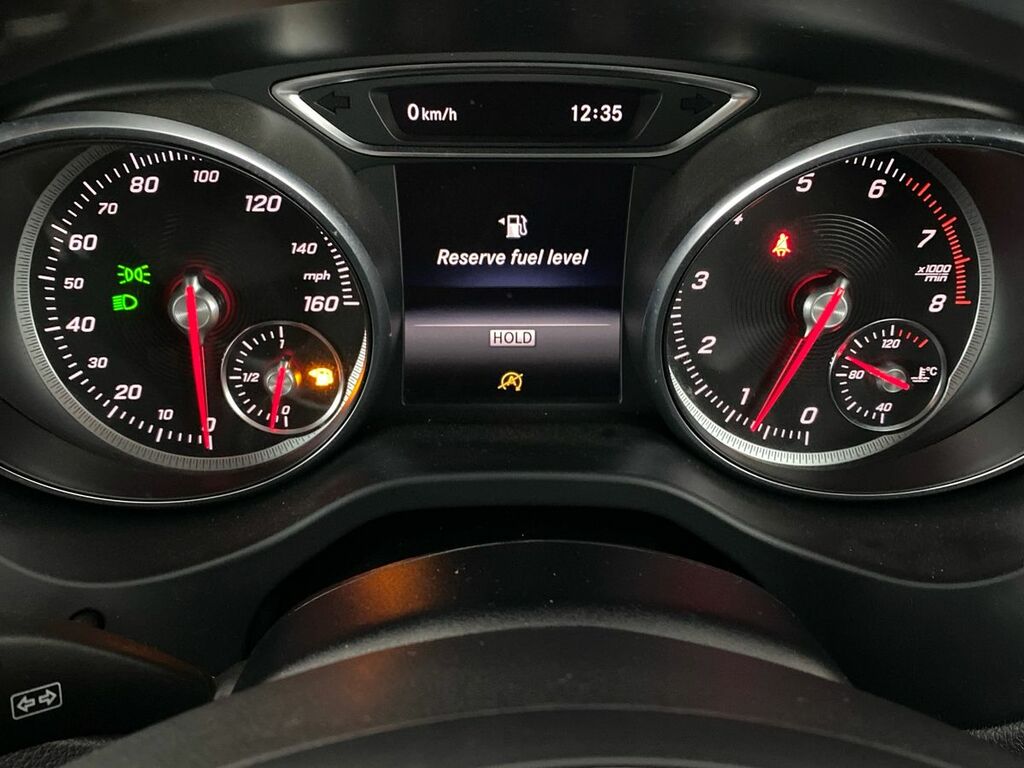 Mercedes-Benz CLA Class Cla 220 D Whiteart Silver #16