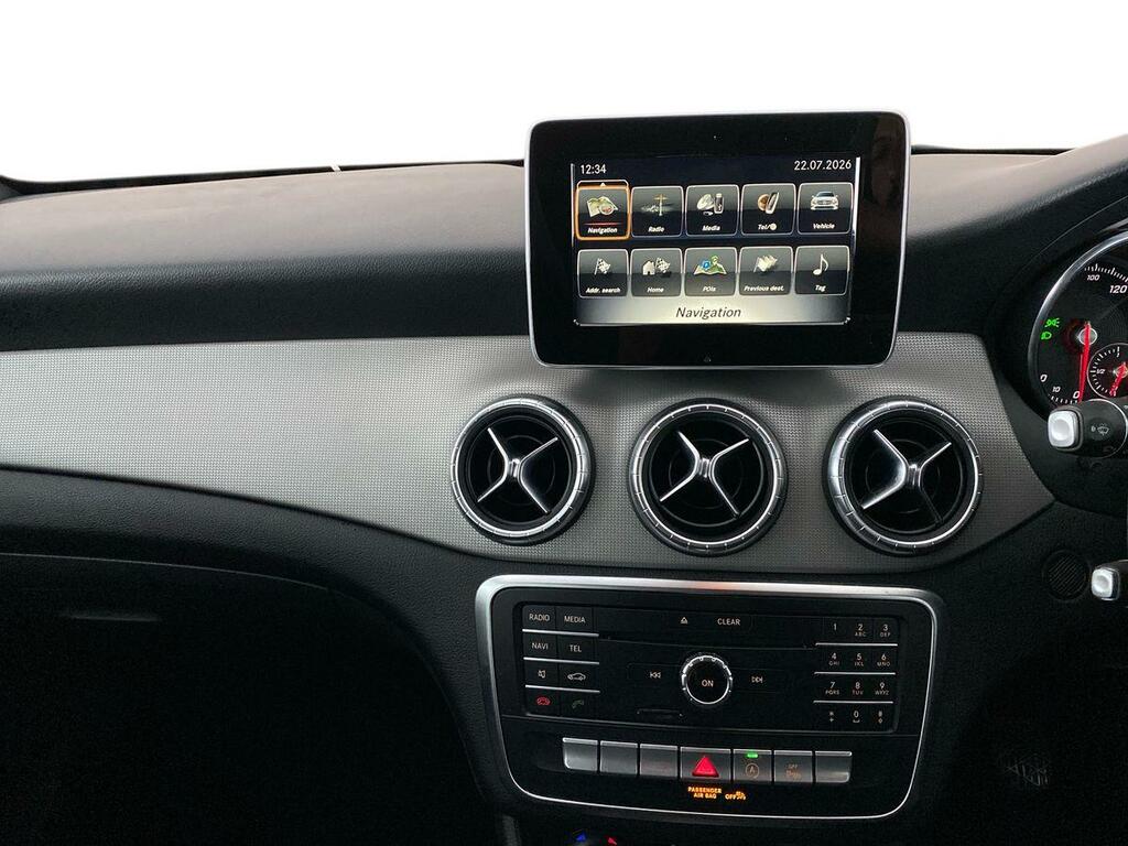 Mercedes-Benz CLA Class Cla 220 D Whiteart Silver #10