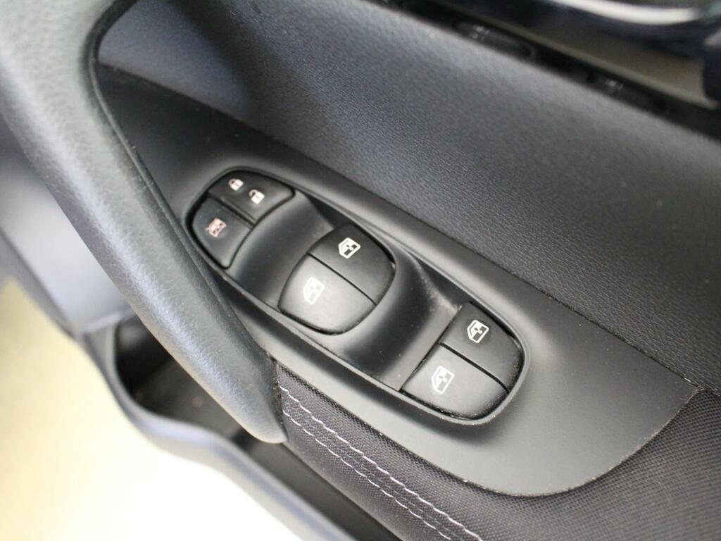 Nissan Qashqai Dig-t N-connecta White #32