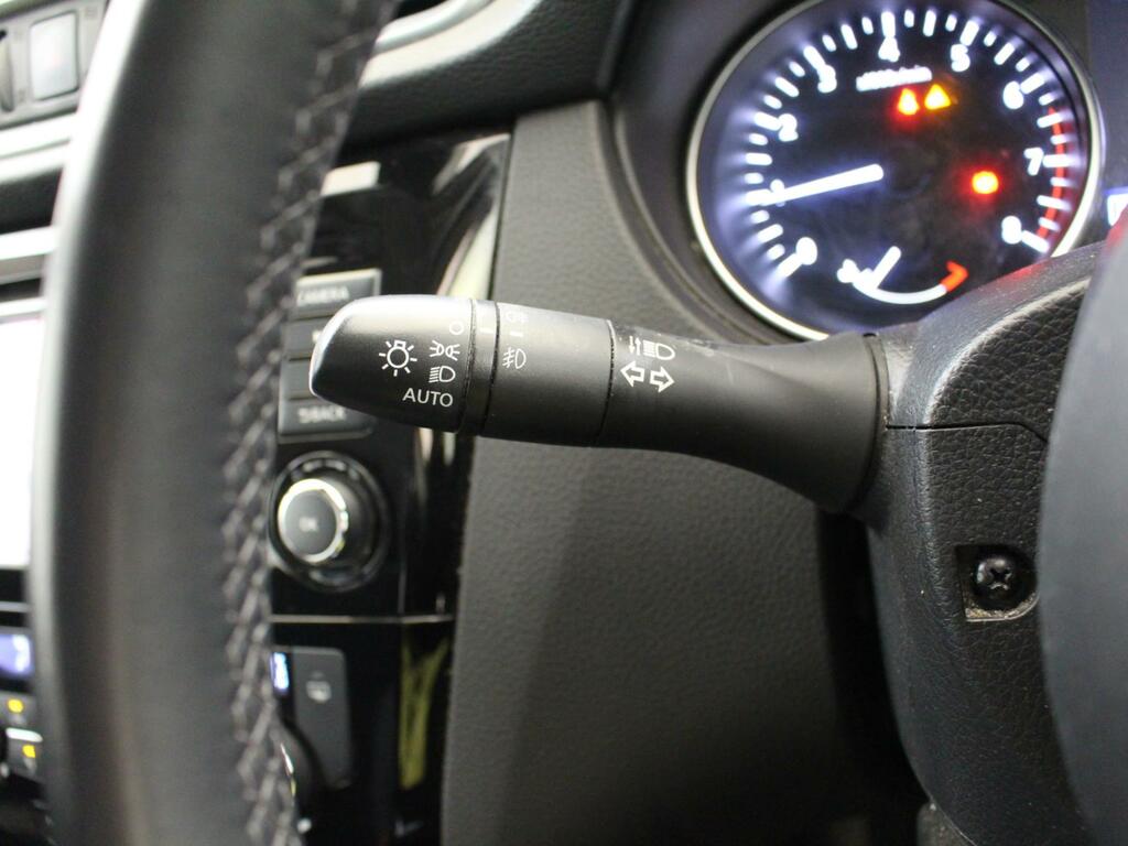 Nissan Qashqai Dig-t N-connecta White #27