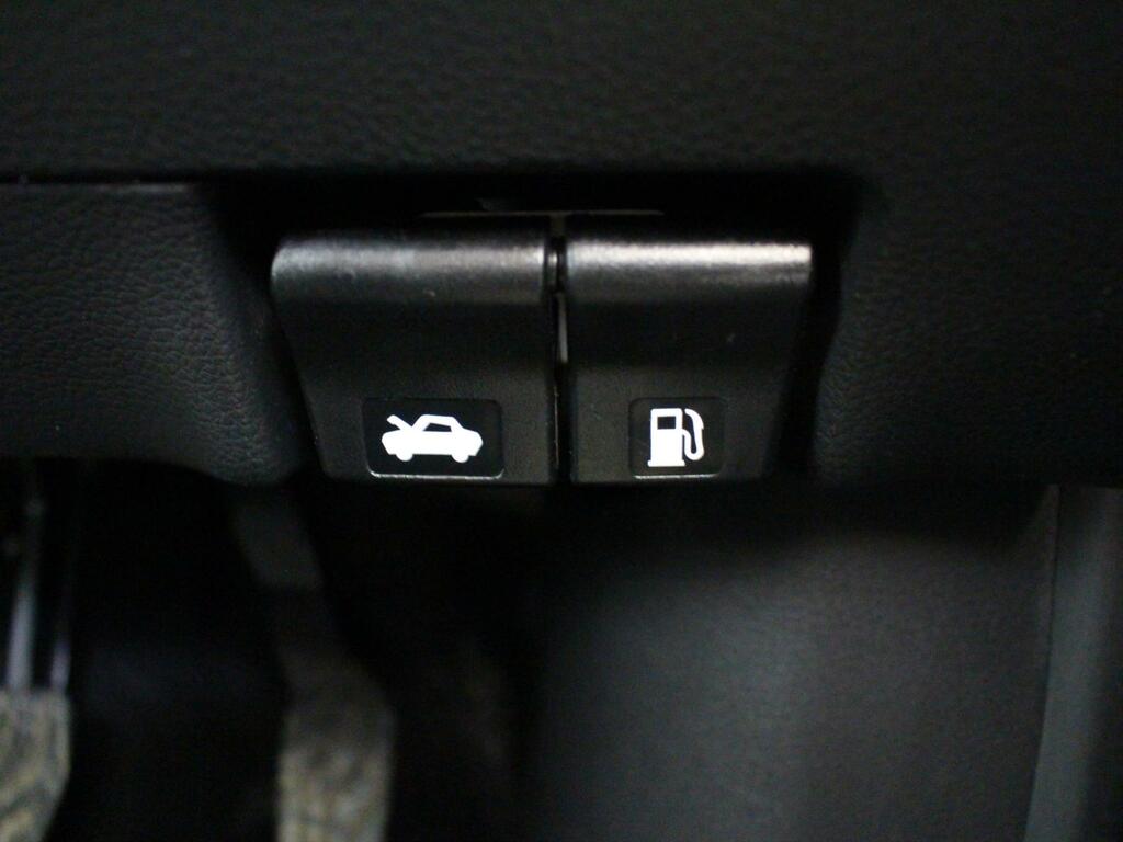 Nissan Qashqai Dig-t N-connecta White #30