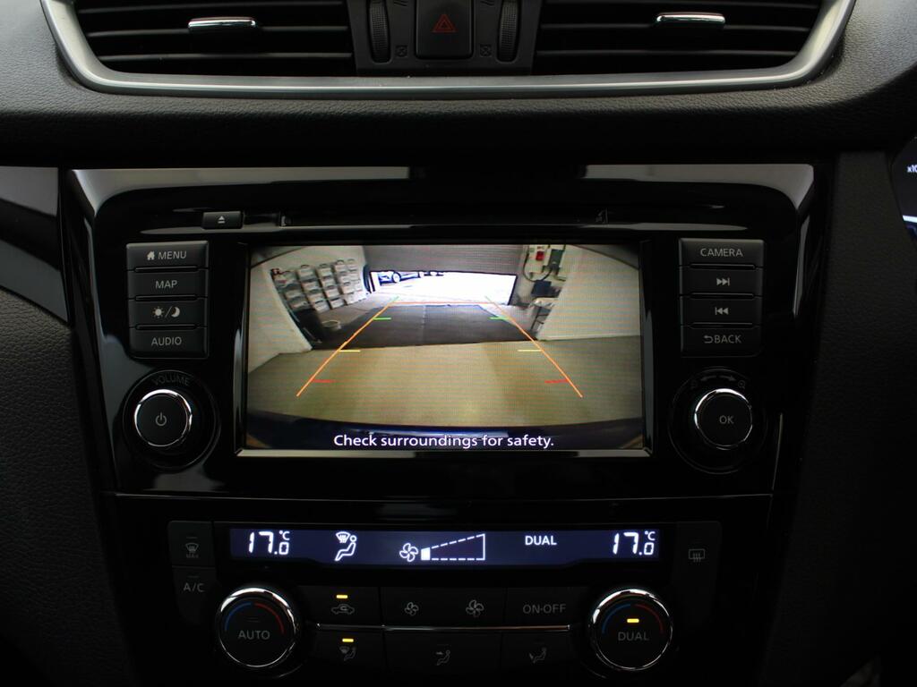 Nissan Qashqai Dig-t N-connecta White #16