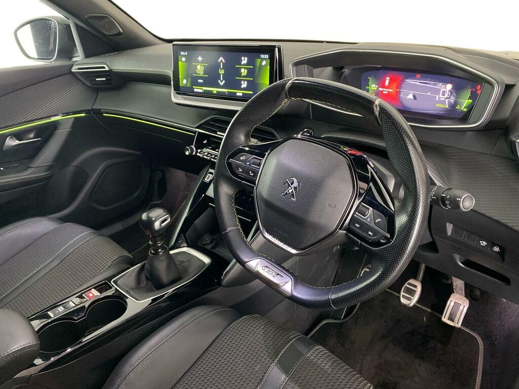 Peugeot 2008 1.2 Puretech Active Premium Black #12