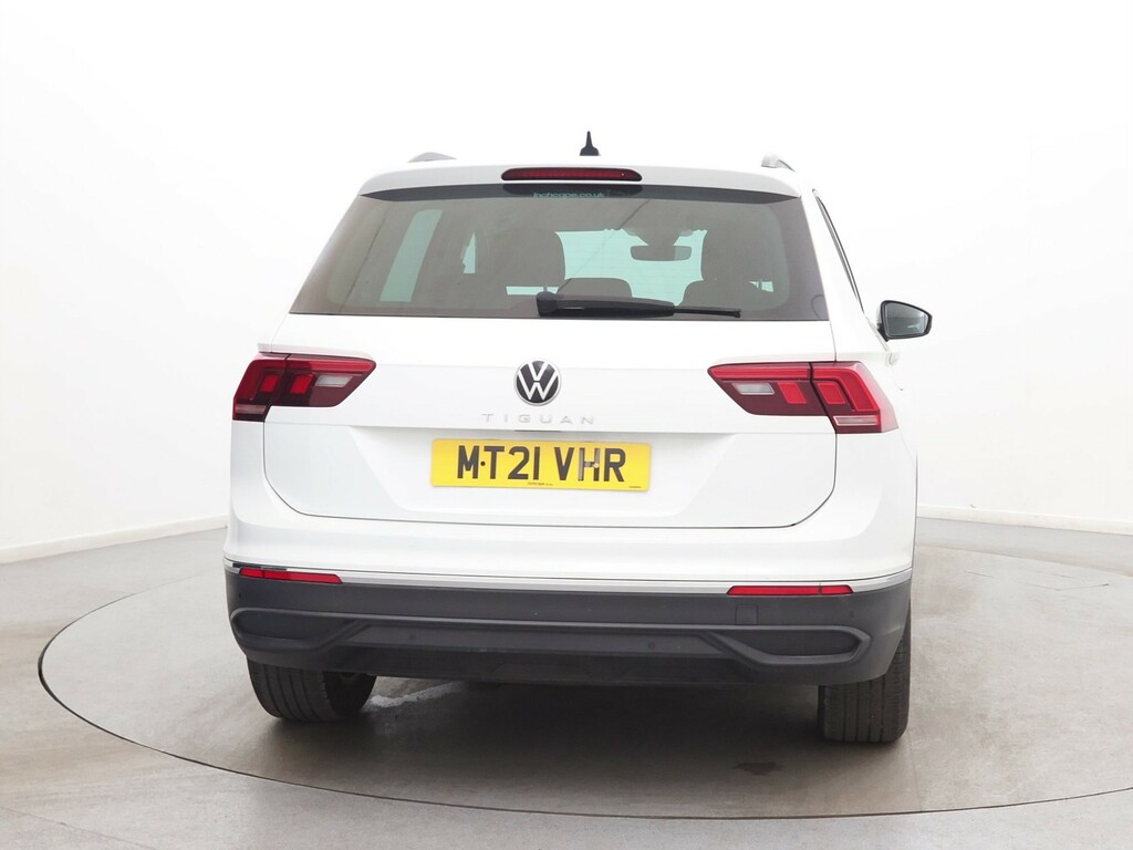 Volkswagen Tiguan 1.5 Tsi 150 Life MT21VHR White #6