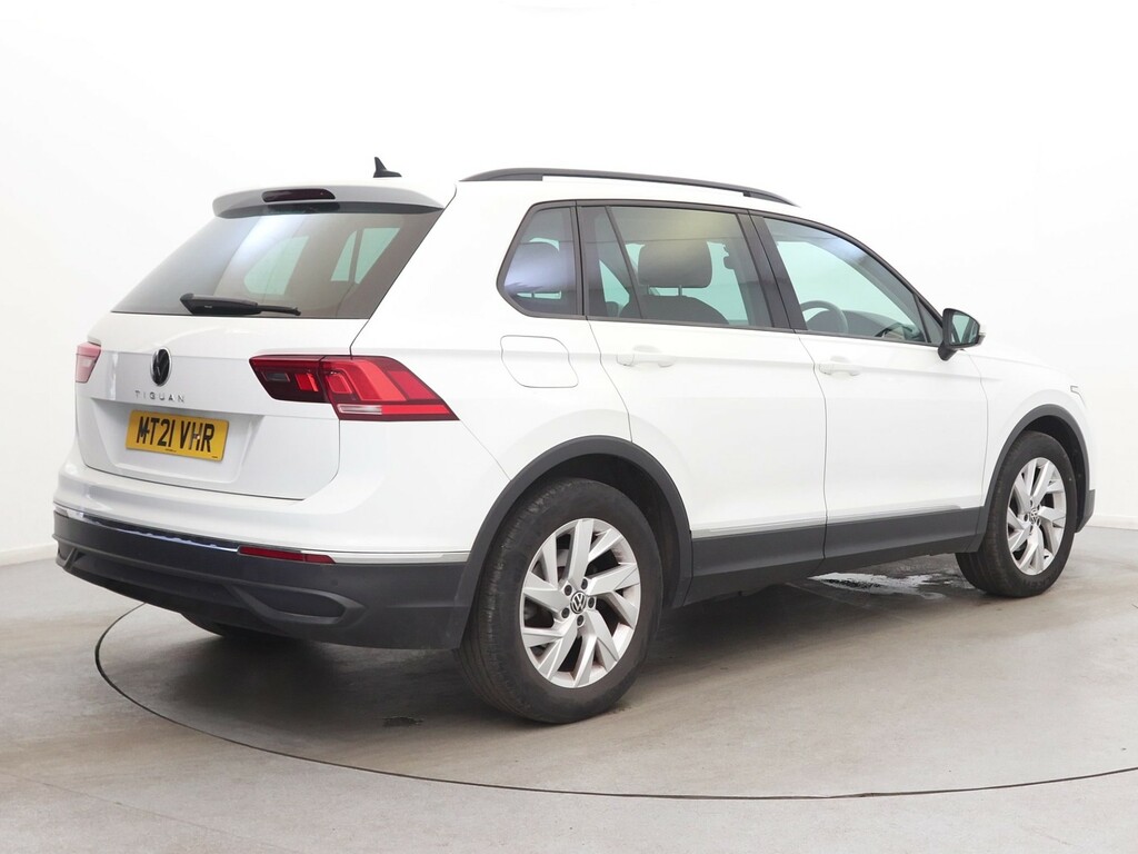 Volkswagen Tiguan 1.5 Tsi 150 Life MT21VHR White #5