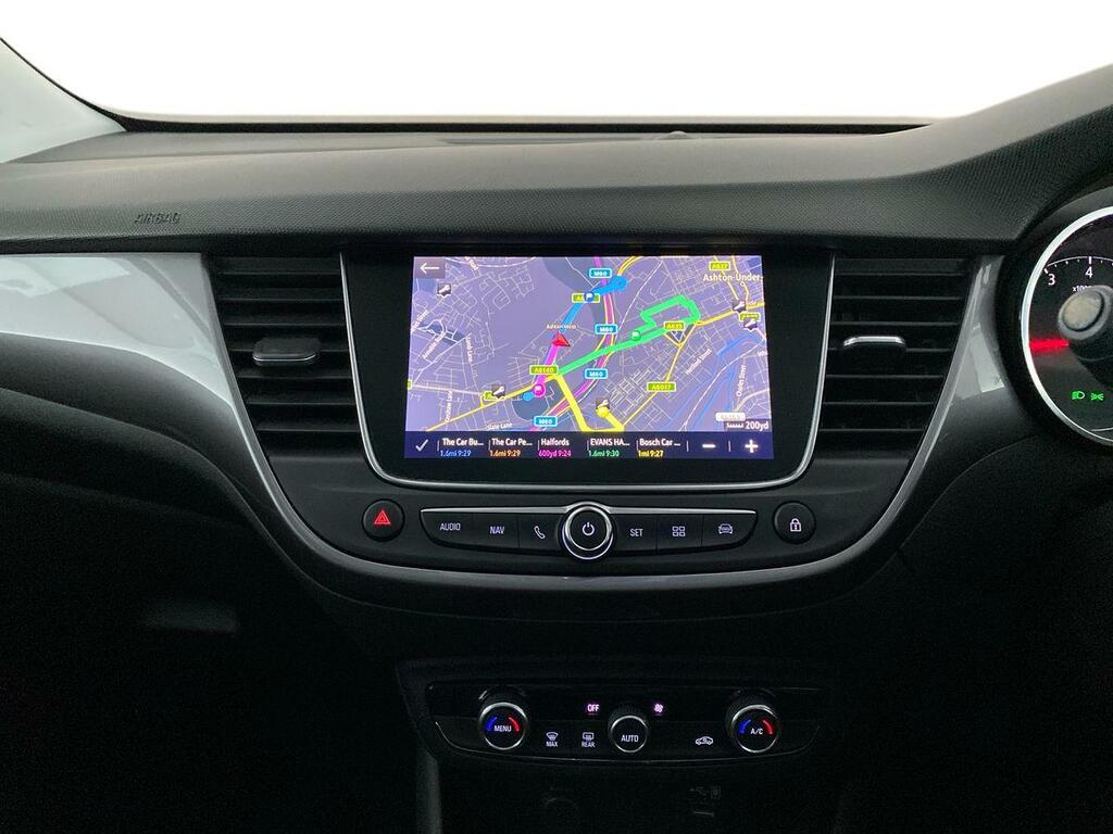 Vauxhall Crossland X Se White #10