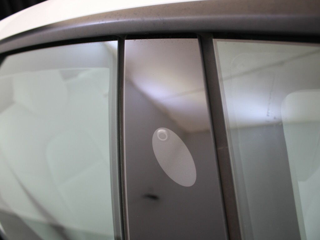 Tesla Model 3 Dual Motor Long Range Saloon 4 White #32