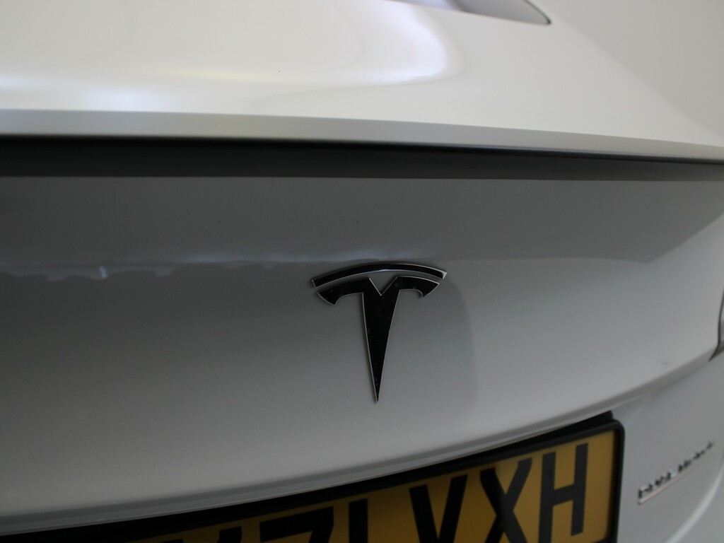 Tesla Model 3 Dual Motor Long Range Saloon 4 White #33