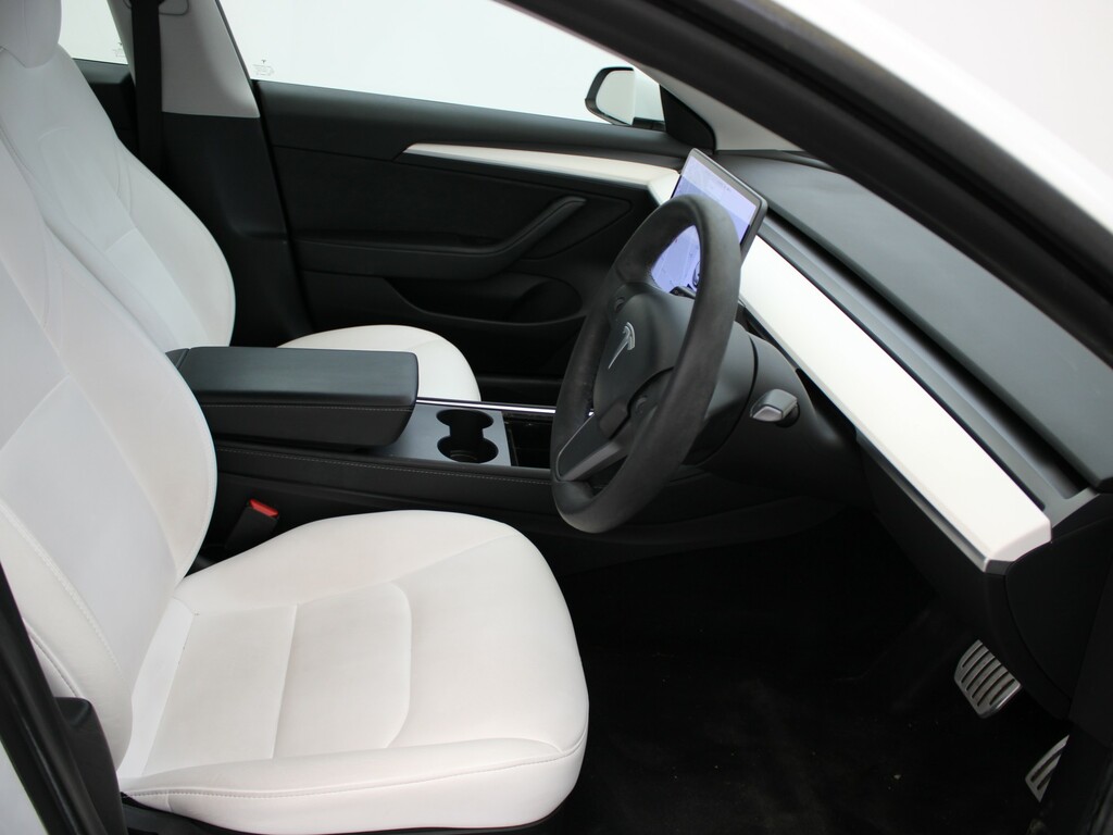 Tesla Model 3 Dual Motor Long Range Saloon 4 White #7