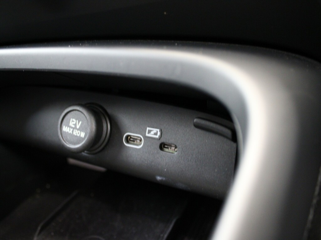 Volvo C40 Recharge Plus Twin Motor 402Bhp - Fixed Panoram Blue #25