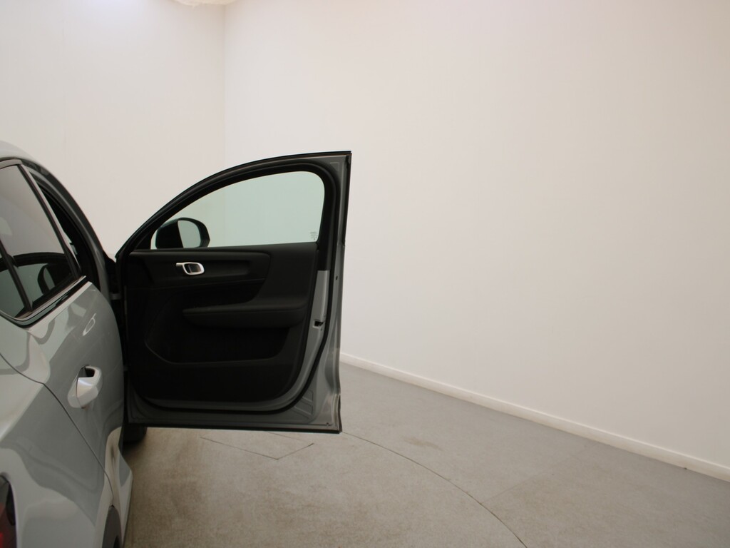 Volvo C40 Recharge Plus Twin Motor 402Bhp - Fixed Panoram Blue #35