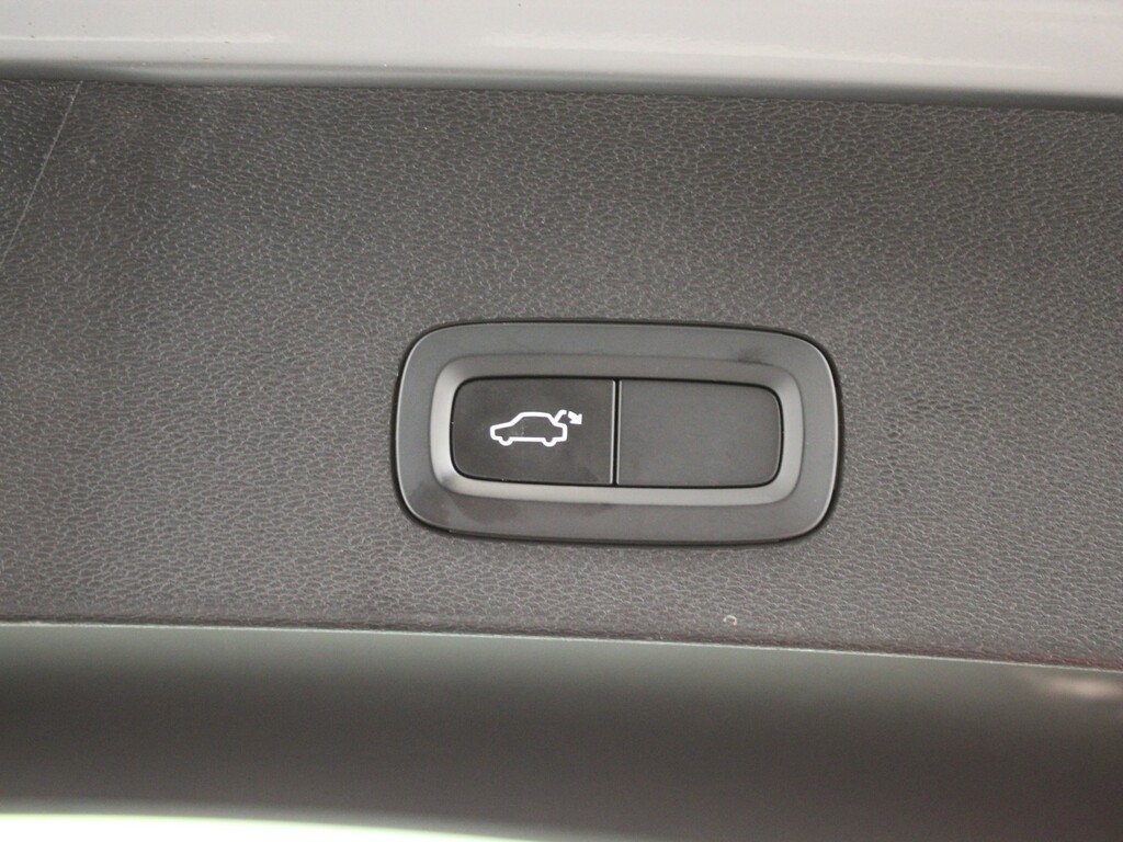 Volvo C40 Recharge Plus Twin Motor 402Bhp - Fixed Panoram Blue #36