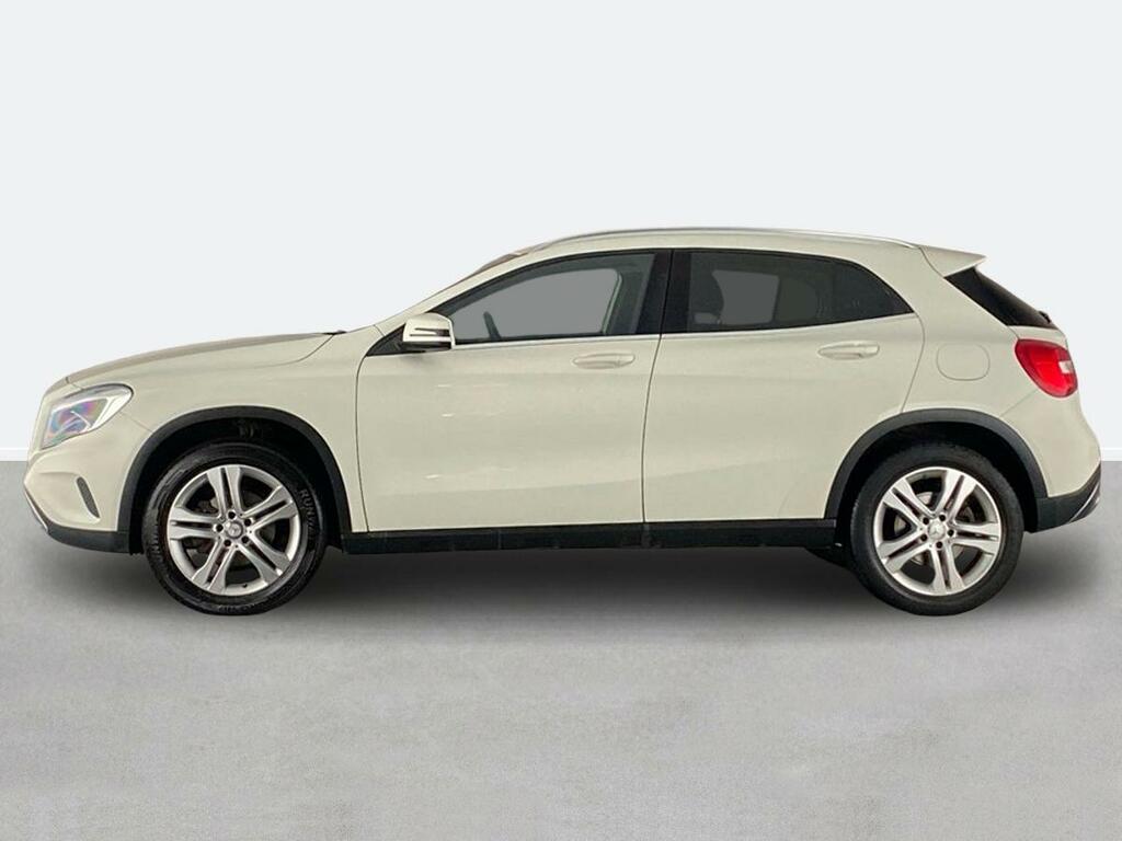 Mercedes-Benz GLA Class Gla 200D Sport #6