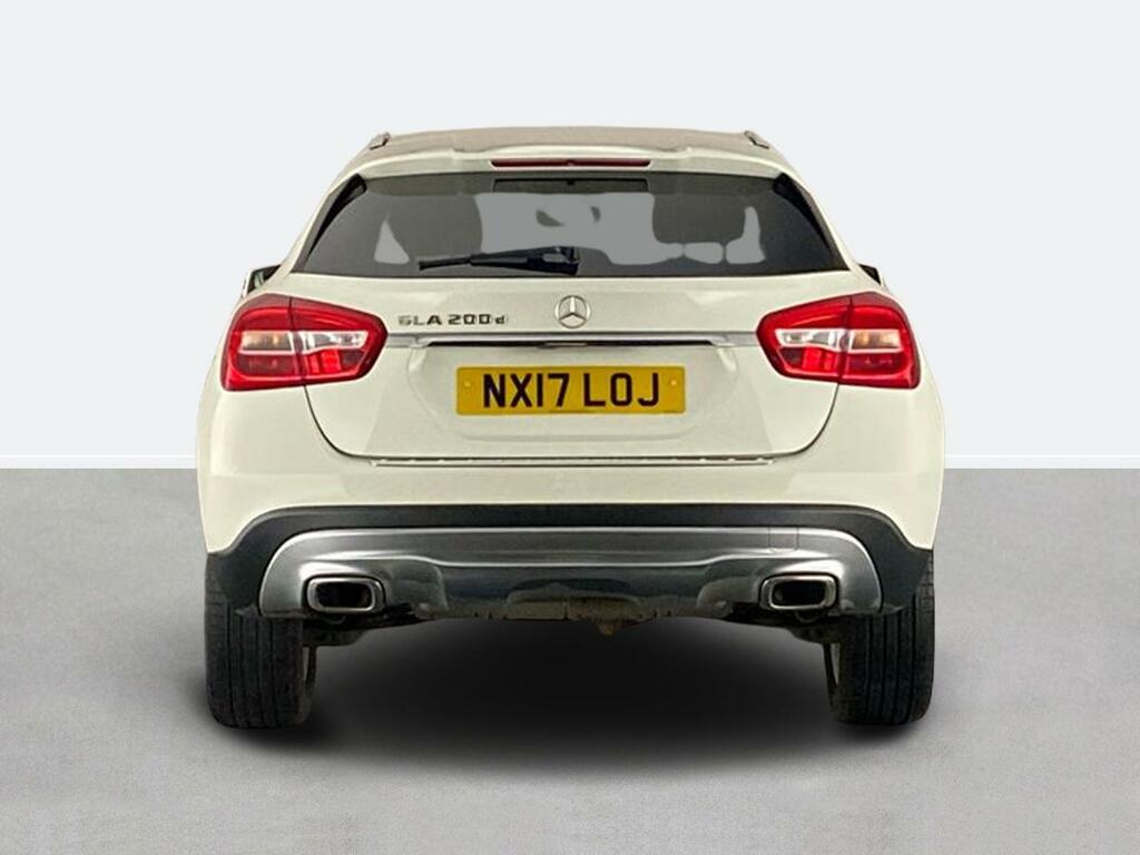 Mercedes-Benz GLA Class Gla 200D Sport #4