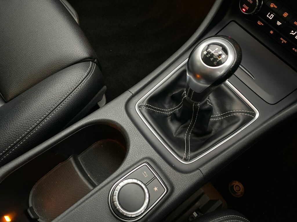 Mercedes-Benz GLA Class Gla 220D 4Matic Amg Line Premium Black #21