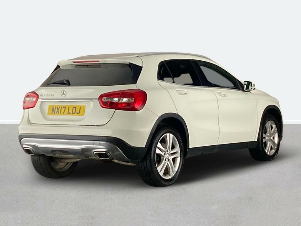 Mercedes-Benz GLA Class Gla 200D Sport #3